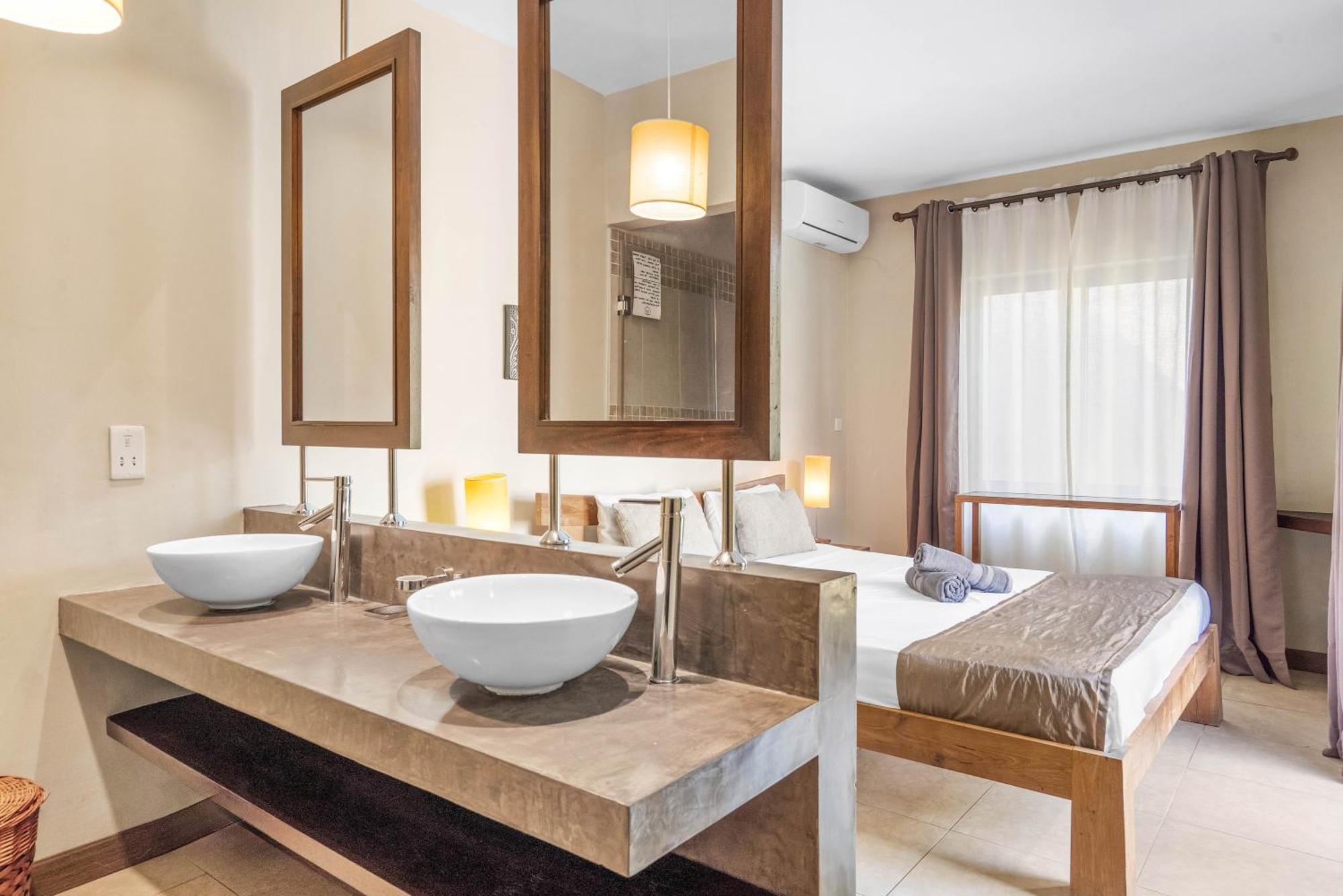 Tropical - 3 Bedrooms In The Heart Of Grand-baie